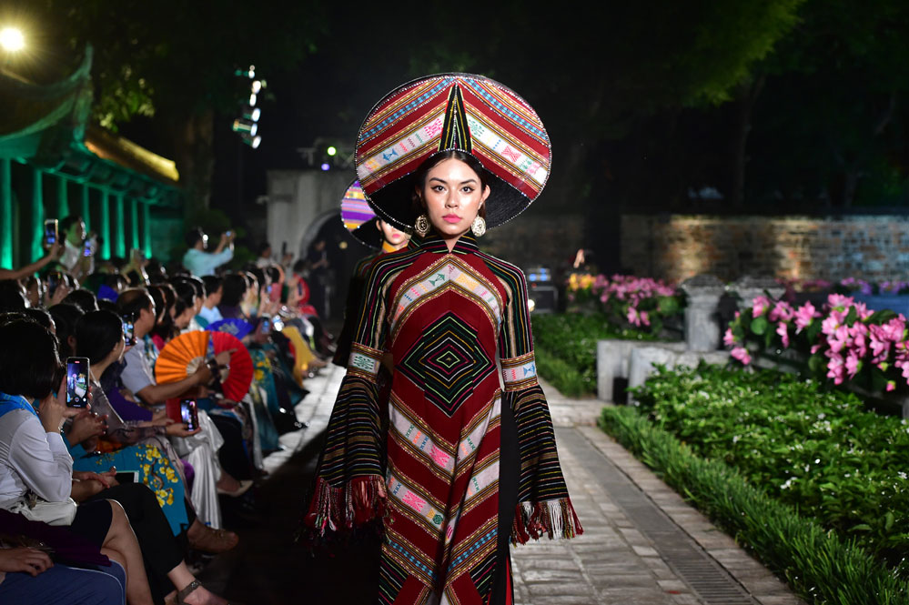Ao dai Vietnam