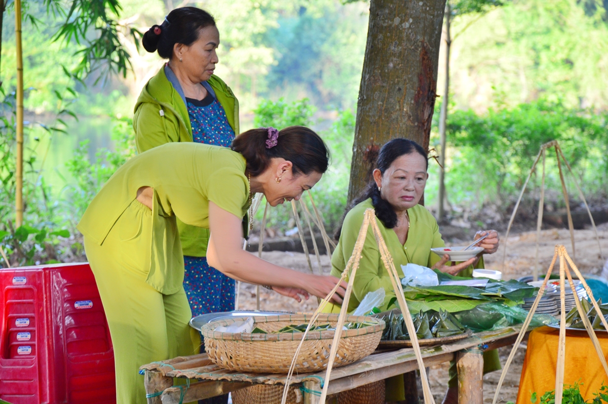 Phuoc Tich Ancient Village