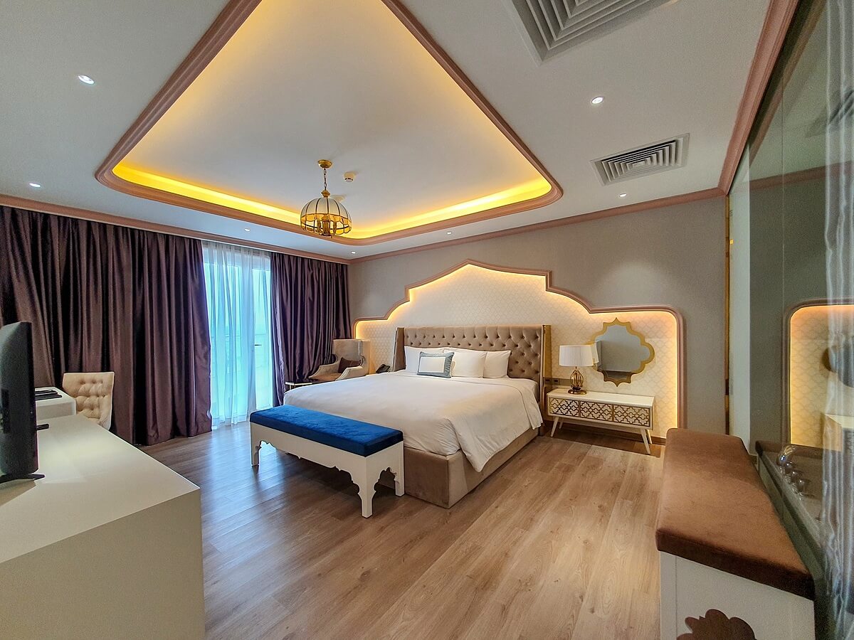 La-Vela-Saigon-Hotel-071121-5s.jpg